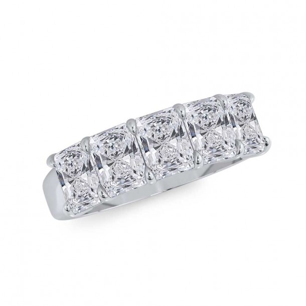 Обручальное кольцо «Ясная чистота алмаза»